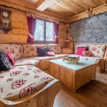 בקתה Les Griottes, Veritable De Montagne, Avec Jacuzzi Et Sauna