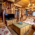 Les Griottes, Veritable De Montagne, Avec Jacuzzi Et Sauna בקתה זונרופט-לונז'מר
