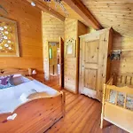 בקתה Les Griottes, Veritable De Montagne, Avec Jacuzzi Et Sauna