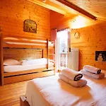Les Griottes, Veritable De Montagne, Avec Jacuzzi Et Sauna בקתה