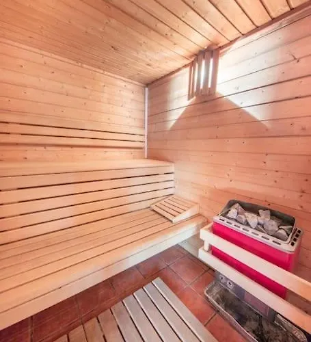 בקתה Les Griottes, Veritable De Montagne, Avec Jacuzzi Et Sauna זונרופט-לונז'מר